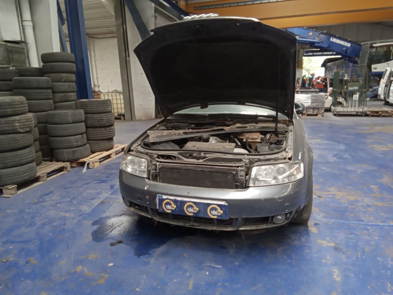 audi a4 berlina (8e) del año 2025