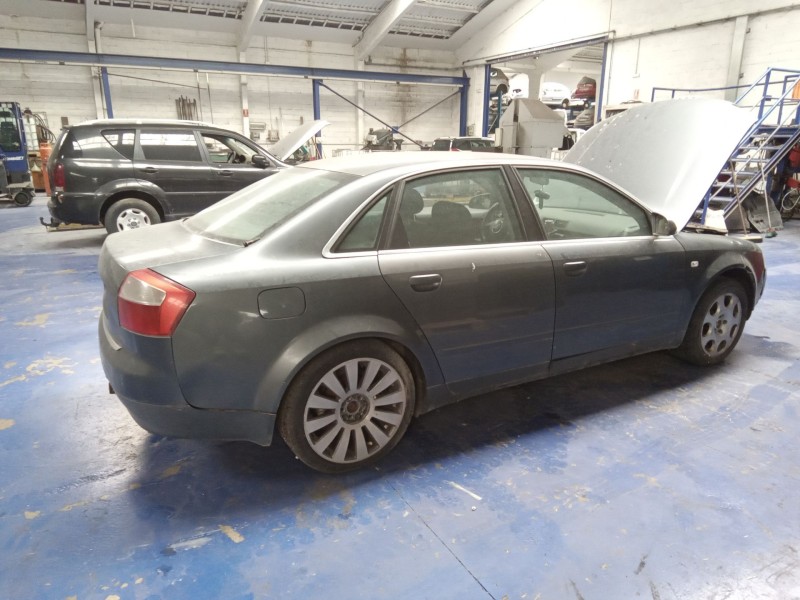 audi a4 berlina (8e) del año 2025