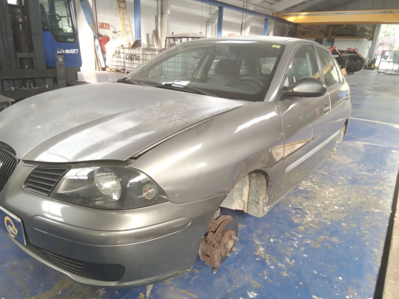 seat ibiza (6l1) del año 2002