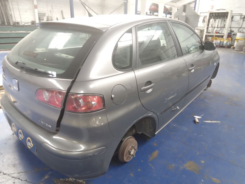 seat ibiza (6l1) del año 2002