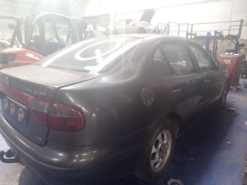 seat toledo (1m2) del año 1999
