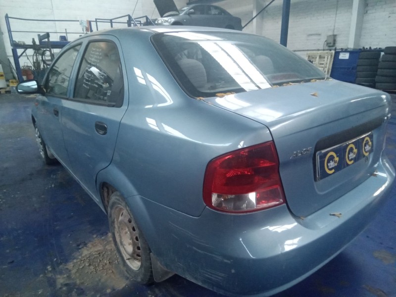 daewoo kalos sedán (klas) del año 2003