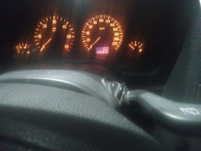 opel astra g berlina del año 2002