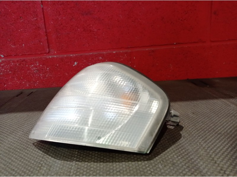 Recambio de piloto delantero izquierdo para mercedes clase c (w202) berlina 180 (202.018) referencia OEM IAM    Recambio de piloto delantero izquierdo para mercedes clase c (w202) berlina 180 (202.018) referencia OEM IAM