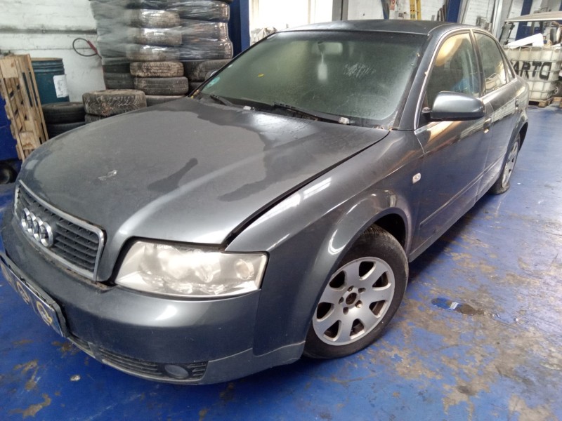 audi a4 berlina (8e) del año 2000