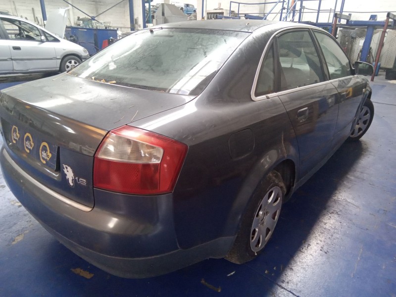 audi a4 berlina (8e) del año 2000