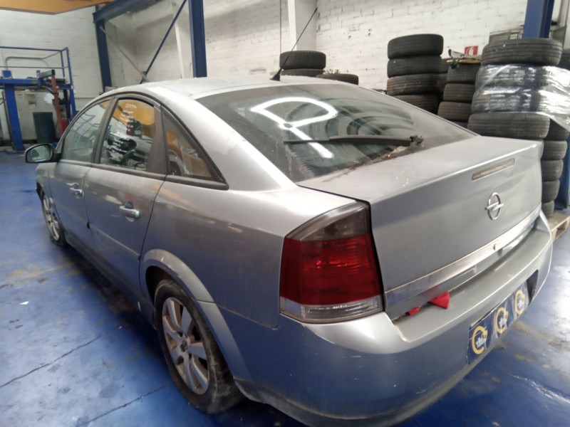 opel vectra c berlina del año 2005