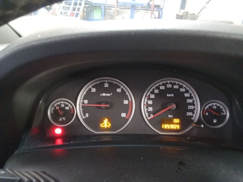 opel vectra c berlina del año 2005