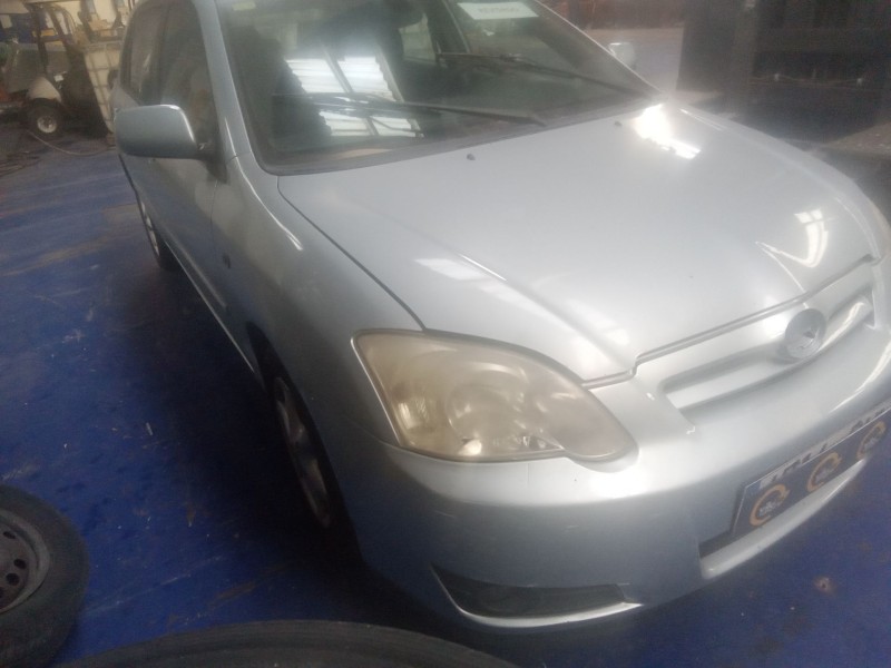 toyota corolla (e12) del año 2005