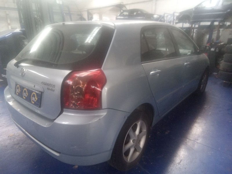 toyota corolla (e12) del año 2005