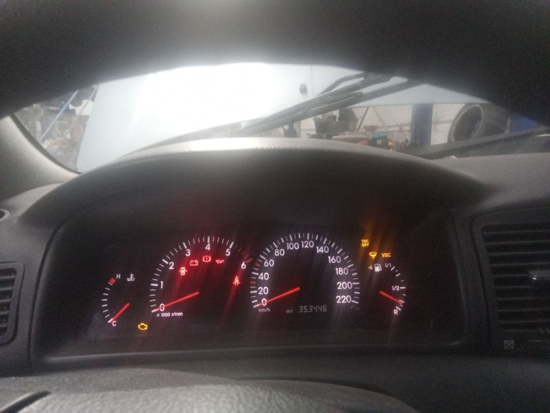 toyota corolla (e12) del año 2005