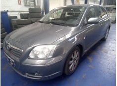 toyota avensis berlina (t25) del año 2004