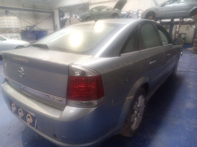 opel vectra c berlina del año 2002