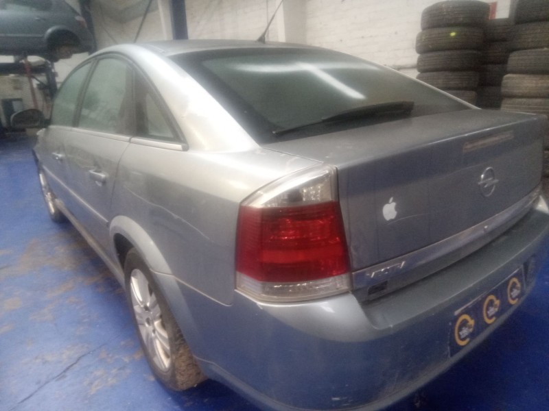 opel vectra c berlina del año 2002