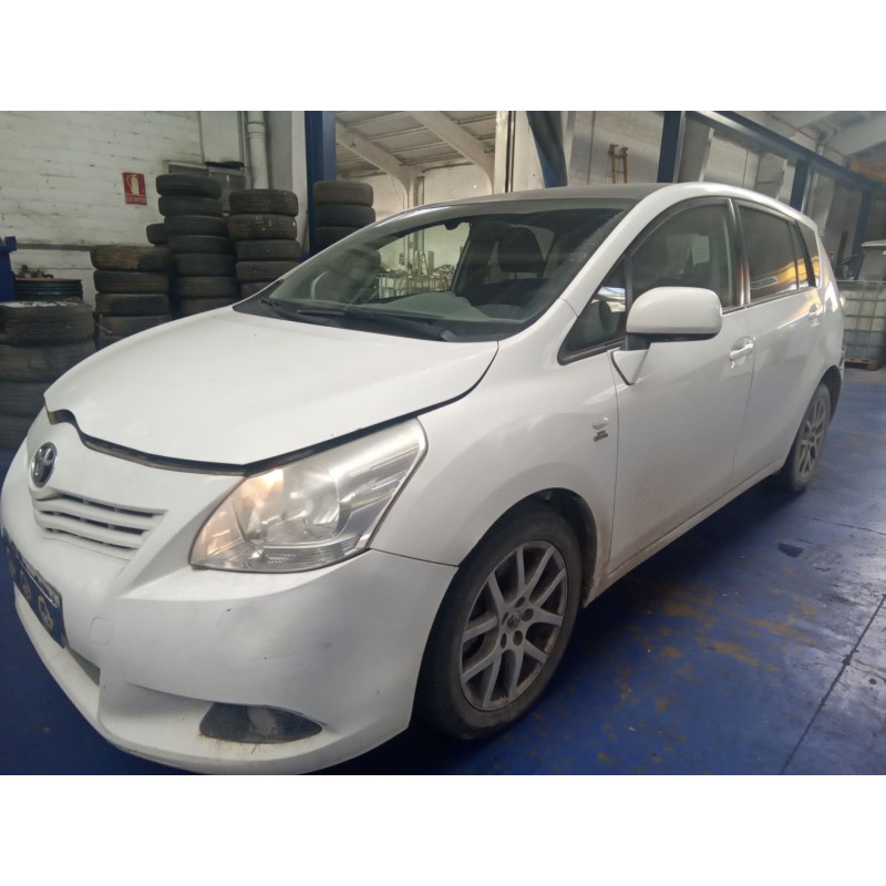 toyota corolla verso (r1) 2.0 d-4d luna | 02.04 - 12.05 del año 2010