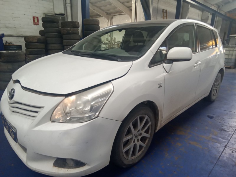 toyota corolla verso (r1) 2.0 d-4d luna | 02.04 - 12.05 del año 2010