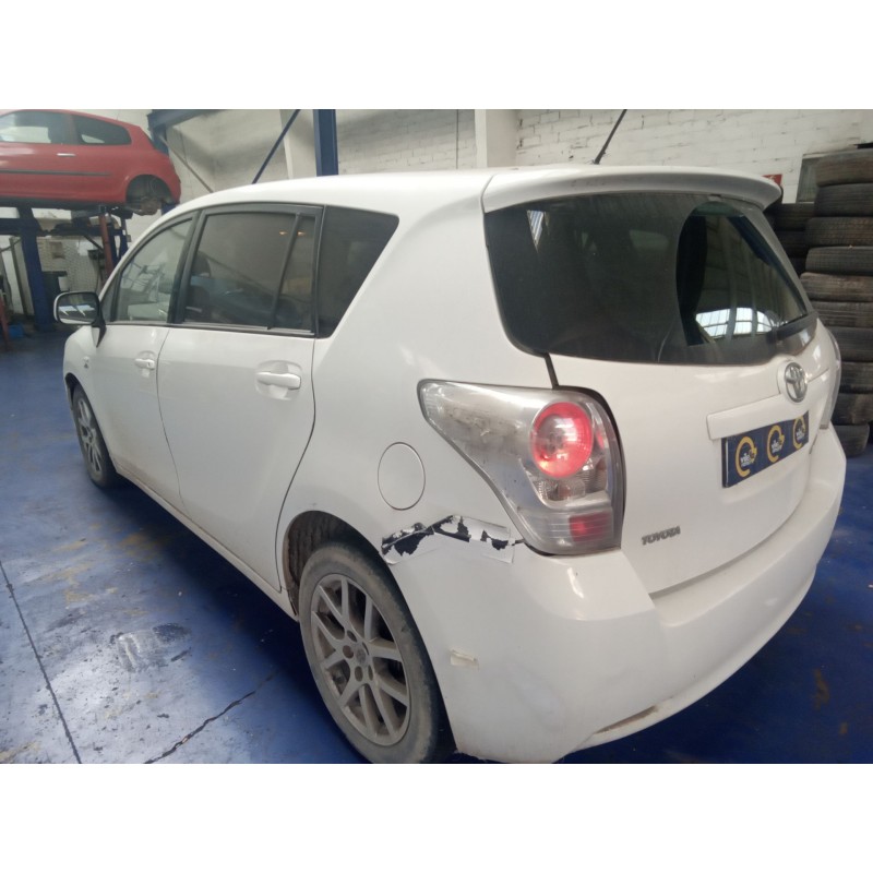 toyota corolla verso (r1) 2.0 d-4d luna | 02.04 - 12.05 del año 2010