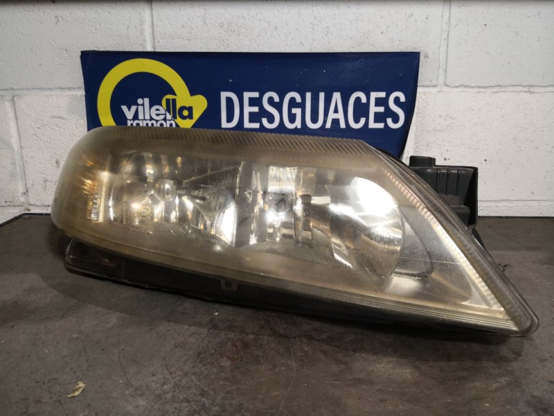 Recambio de faro derecho para renault laguna ii grandtour (kg0) 1.9 dci diesel referencia OEM IAM 8200163324 89006907 