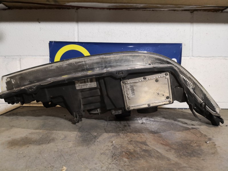Recambio de faro izquierdo para renault laguna ii grandtour (kg0) 1.9 dci diesel referencia OEM IAM 8200163323 89007577 