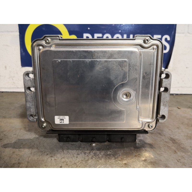 Recambio de centralita motor uce para renault scenic ii grand confort dynamique referencia OEM IAM 0281013907 8200705747 8200705