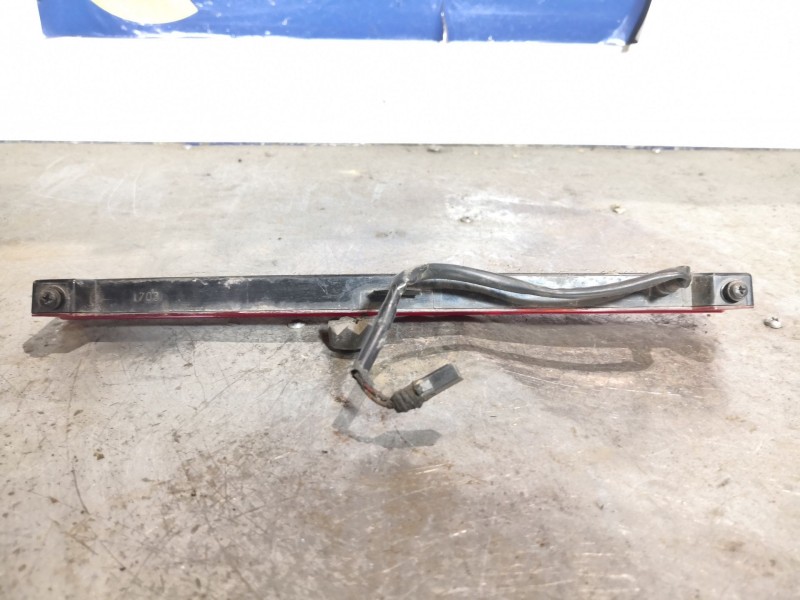 Recambio de luz central de freno para seat ibiza (6l1) 1.2 cool referencia OEM IAM 6L6945097C  