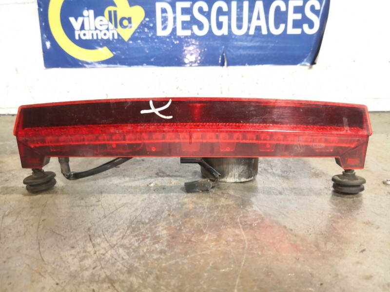 Recambio de luz central de freno para seat ibiza (6l1) 1.2 cool referencia OEM IAM 6L6945097C  