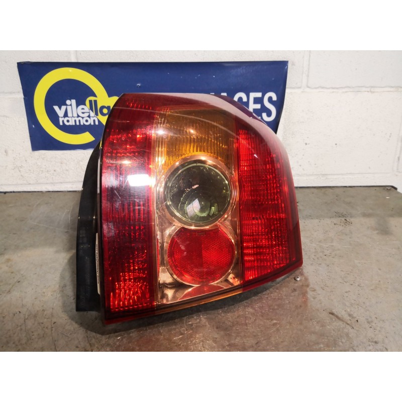 Recambio de piloto trasero derecho para toyota corolla (e12) 2.0 d-4d linea sol berlina referencia OEM IAM   