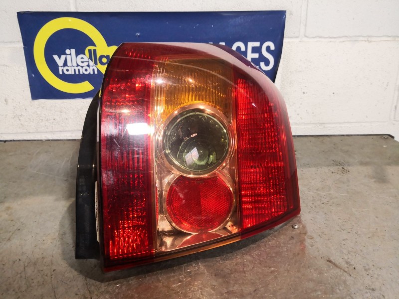 Recambio de piloto trasero derecho para toyota corolla (e12) 2.0 d-4d linea sol berlina referencia OEM IAM   