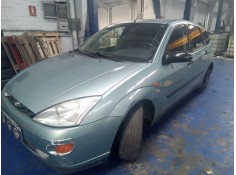 ford focus berlina (cak) del año 2001