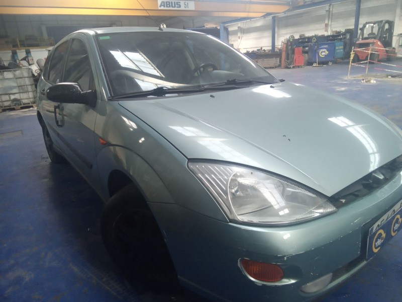 ford focus berlina (cak) del año 2001