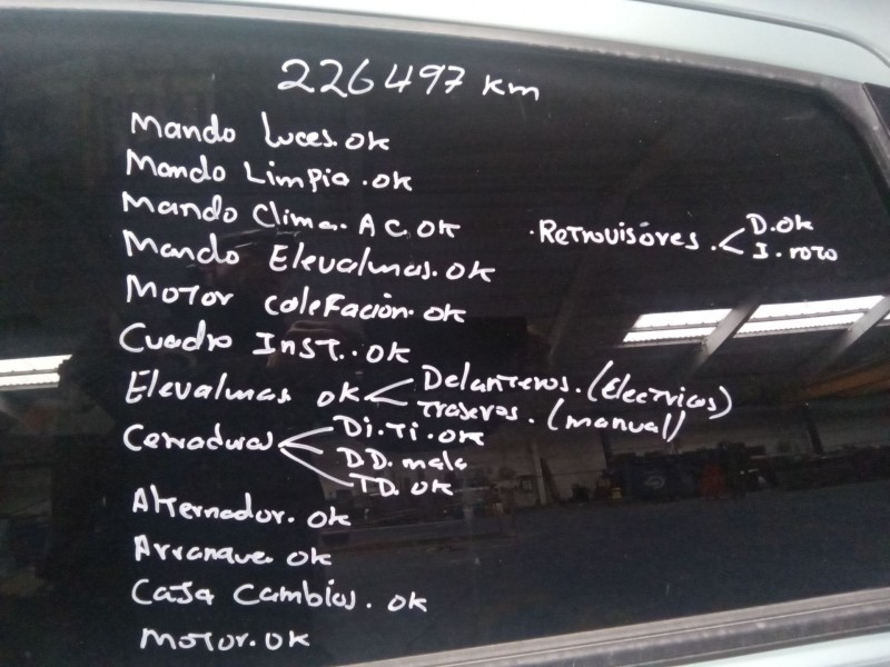 ford focus berlina (cak) del año 2001