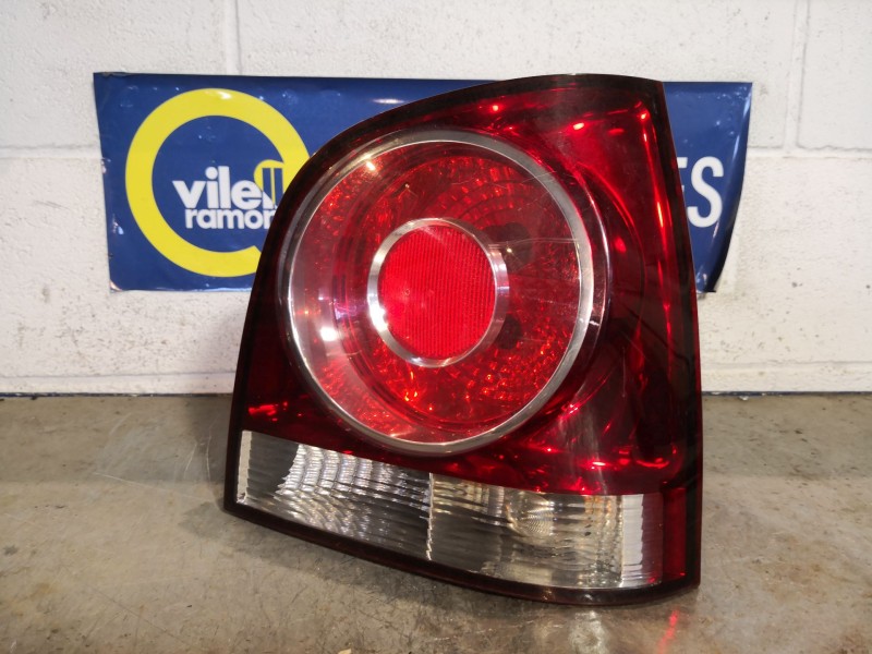 Recambio de piloto trasero derecho para volkswagen polo (9n3) 1.4 tdi referencia OEM IAM 6Q6945096AB  