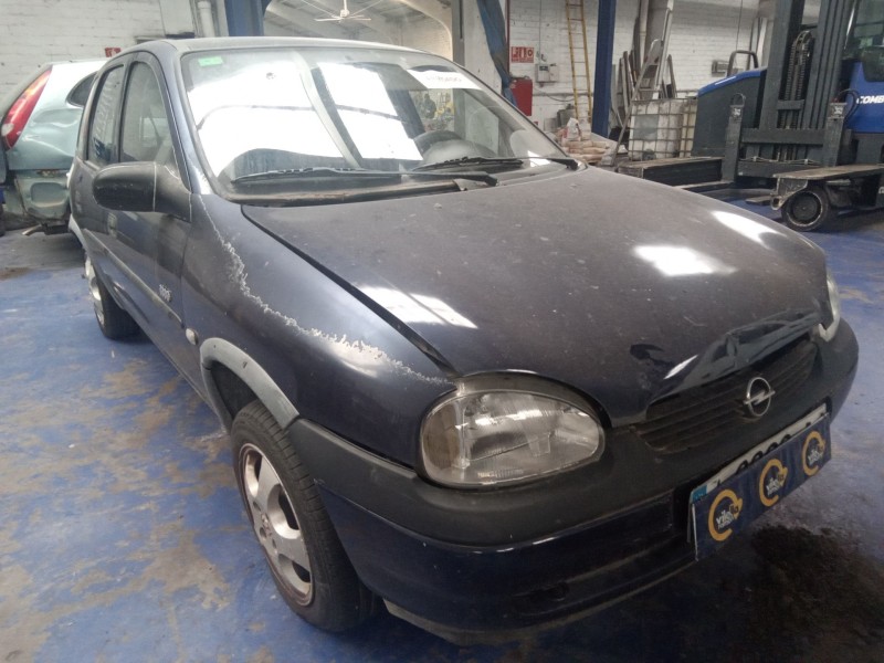 opel corsa b del año 2000