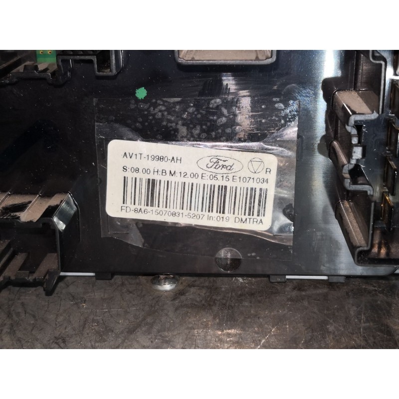 Recambio de mando calefaccion aire acondicionado para ford transit courier  | 0.13 - ...  | 0.13 - ... referencia OEM IAM AV1T19