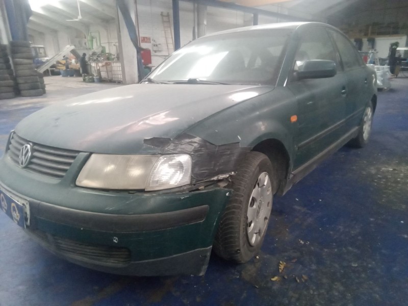 volkswagen passat berlina (3b2) del año 1996