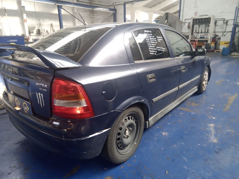 opel astra g berlina del año 1999
