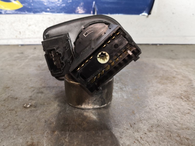 Recambio de mando luces para seat ibiza (6j5) reference referencia OEM IAM 6J1941531A  