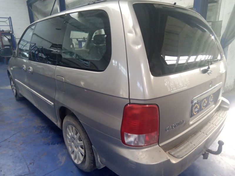 kia carnival del año 2003