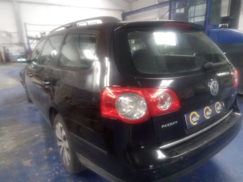 volkswagen passat variant (3c5) del año 2009