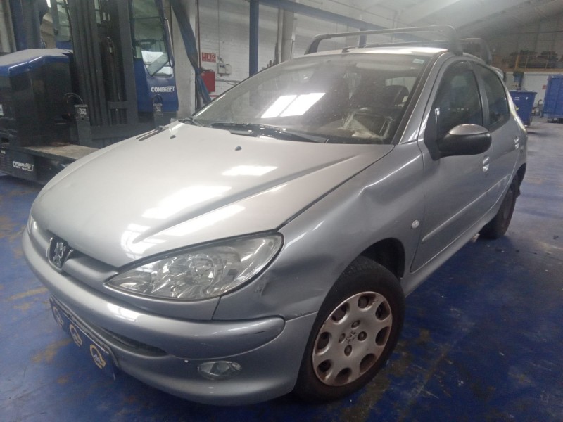 peugeot 206 berlina del año 2004
