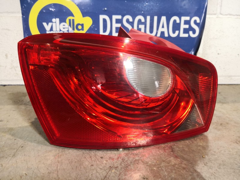 Recambio de piloto trasero izquierdo para seat ibiza (6j5) reference referencia OEM IAM 6J4945095A  