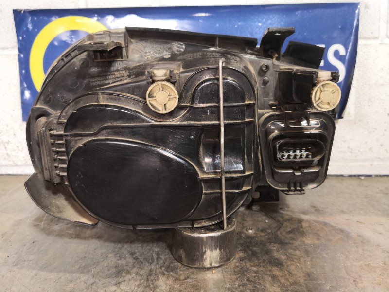 Recambio de faro izquierdo para volkswagen golf iv berlina (1j1) 1.9 tdi referencia OEM IAM   
