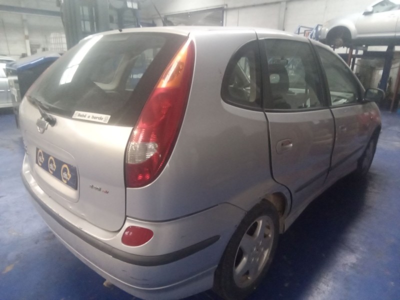 nissan almera tino (v10m) del año 2002