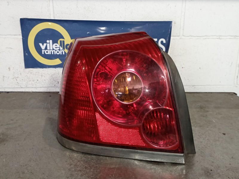 Recambio de piloto trasero izquierdo para toyota avensis berlina (t25) 2.0 d4-d sol berlina (5-ptas.) referencia OEM IAM   