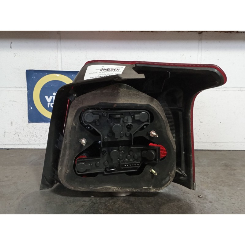 Recambio de piloto trasero izquierdo para toyota avensis berlina (t25) 2.0 d4-d sol berlina (5-ptas.) referencia OEM IAM   