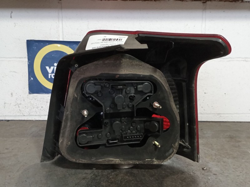 Recambio de piloto trasero izquierdo para toyota avensis berlina (t25) 2.0 d4-d sol berlina (5-ptas.) referencia OEM IAM   