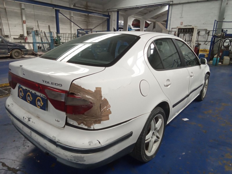 seat toledo (1m2) del año 1999