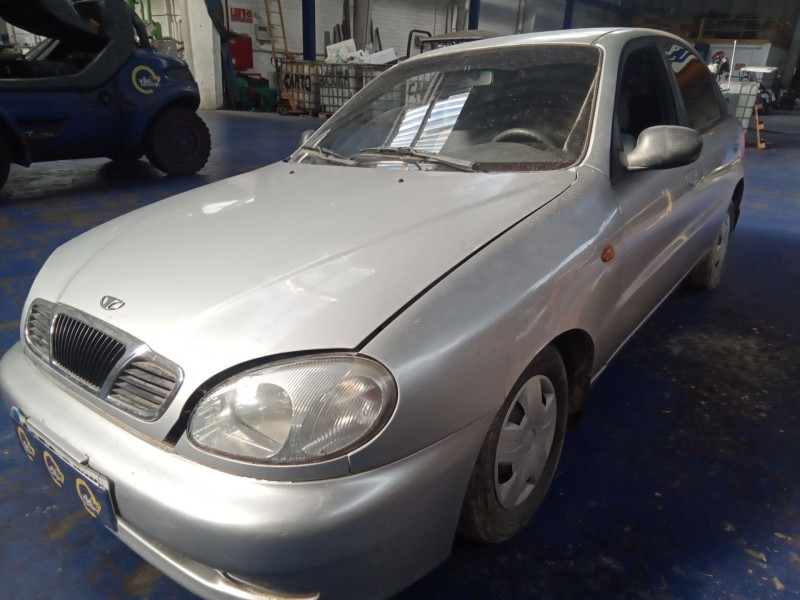 daewoo lanos del año 2002