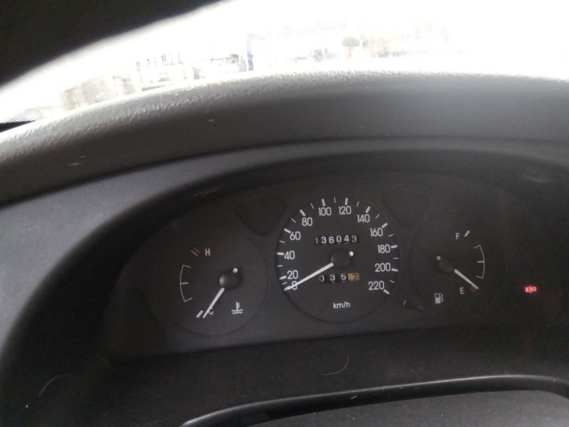 daewoo lanos del año 2002