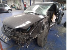 volkswagen golf iv berlina (1j1) del año 2002 2